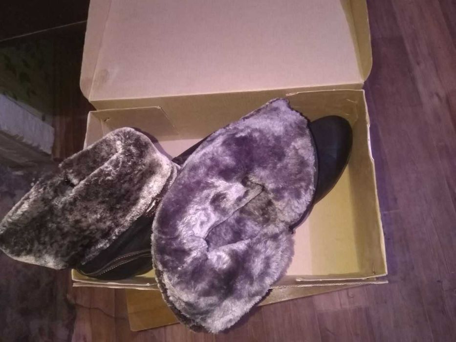 Зимние женские ботинки 41 размера.