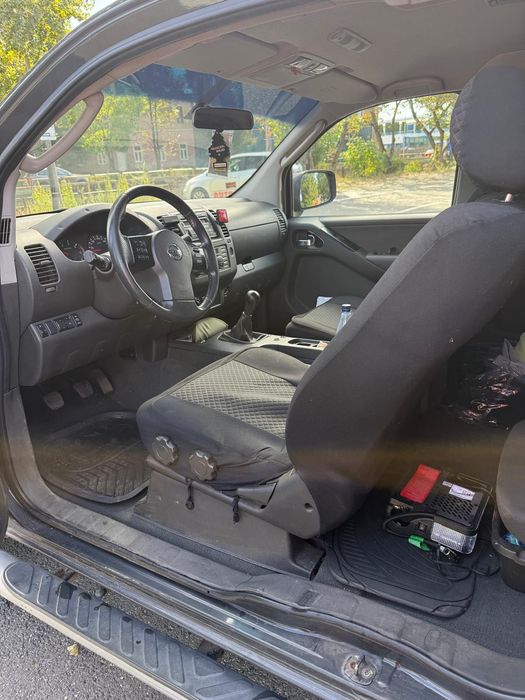 Nissan Navara 2.5 dCi 126 kW –  Unic proprietar – 131.000 km reali