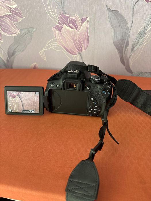 камера Canon EOS 650 D