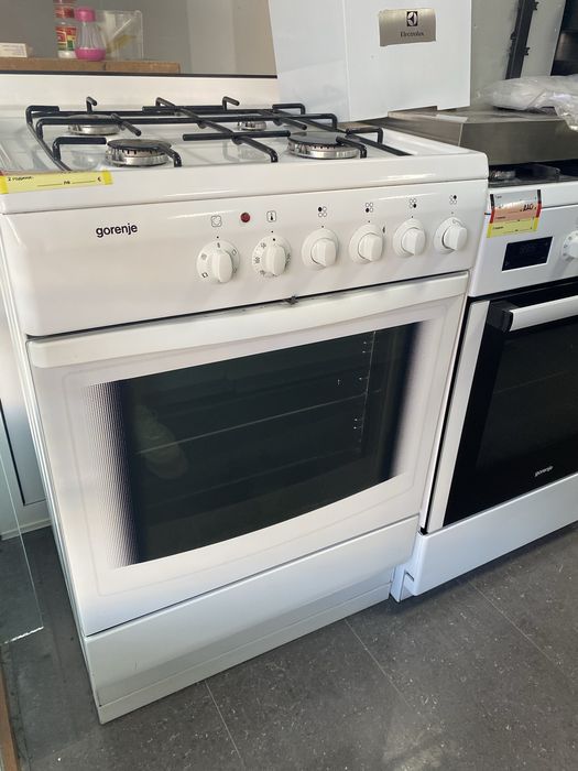 Свободностояща комбинирана готварска печка газ/ ток GORENJE 60 см.