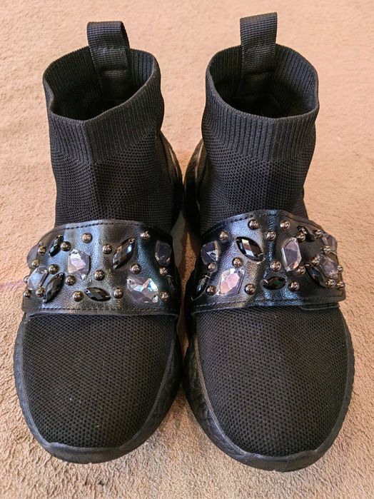 Дамски обувки с камъни