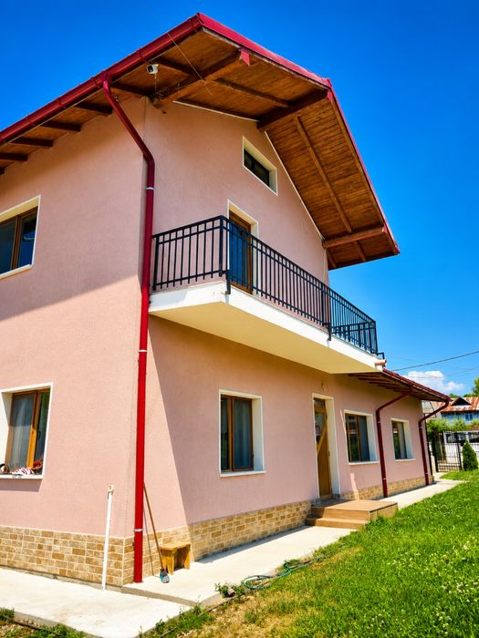 Casă P+E de vânzare | 227 mp utili | Teren 786 mp | Păușești-Măglași – lângă Băile Olănești