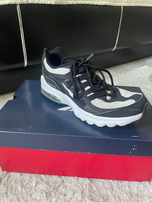 Унисекс маратонки nike