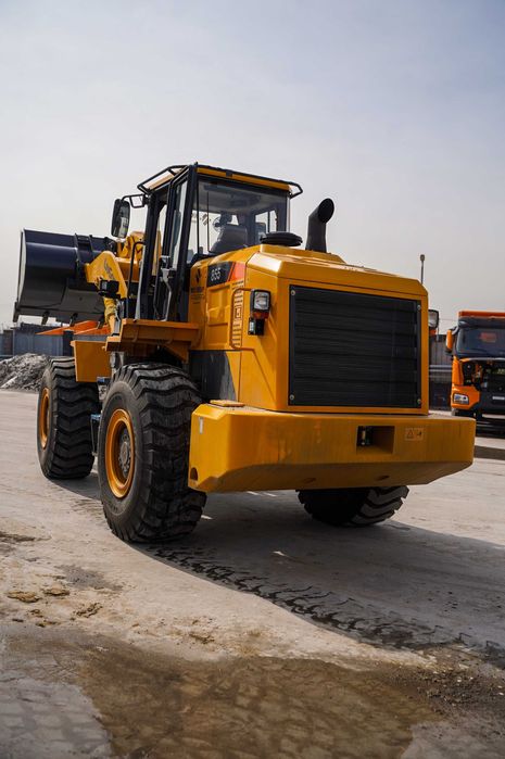 Фронтальный погрузчик LiuGong 855