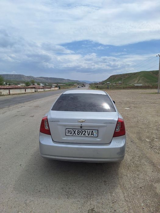 Lasetta 1.8 2010 yil