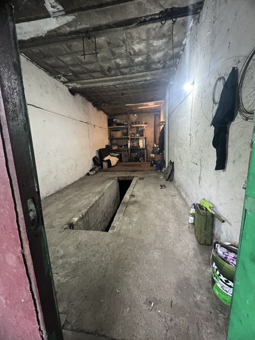 Продается большой гараж