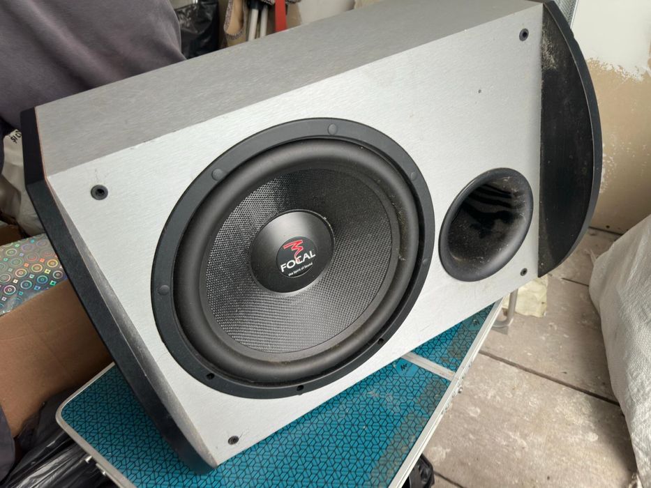 vand subwoofer focal auto