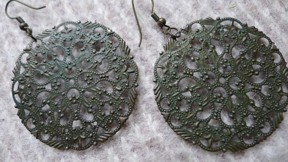 Set bijuterii metal dantelat, pandativ + cercei