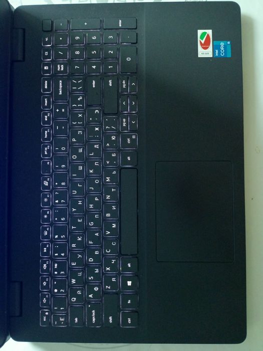 Ноутбук dell Vostro 3500