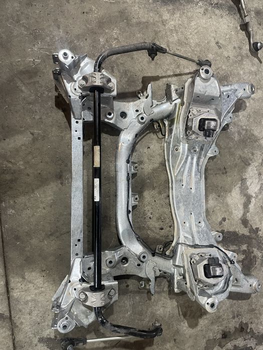 Преден мост БМВ Г20/ Г21/ Г26 хд, 4х4 (preden most bmw g20xd)