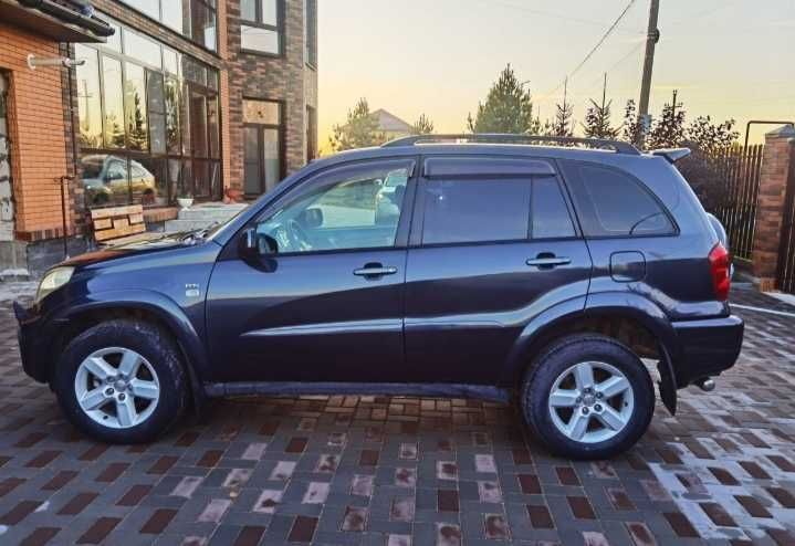 Продаю Toyota Rav 4