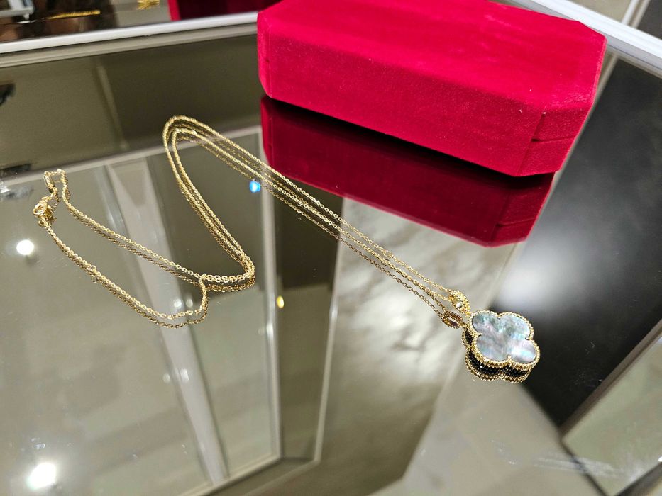 Van Cleef & Arpels VCA Gold Grey Mother Pearl Long Magic Дамско Колие