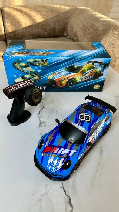 Porsche. Порш машина на пульте. Drift car. Moshina. Mashina.