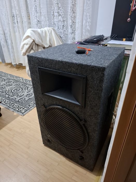Boxă pasivă pentru evenimente