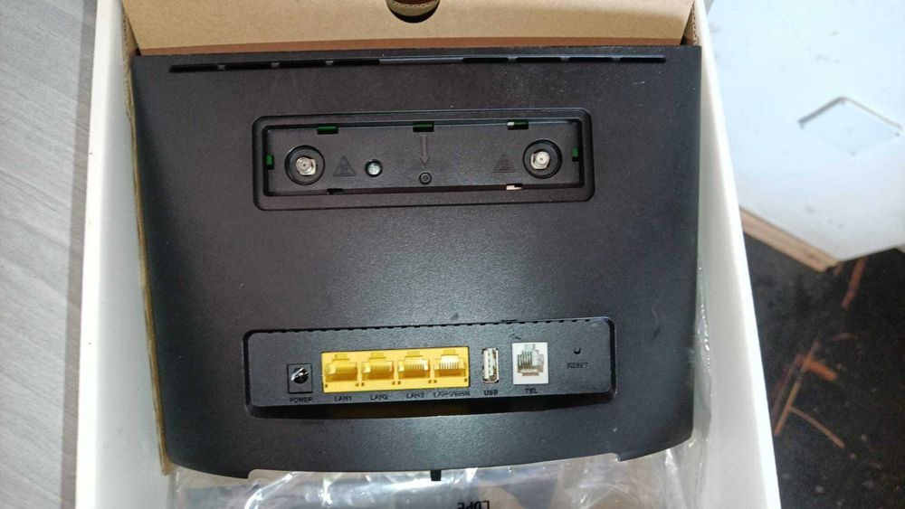 Router Huawei B525 si CP3
