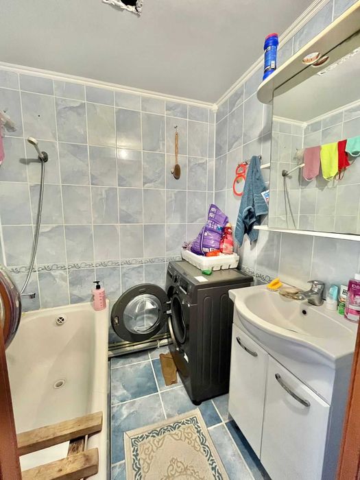 Продам двухкомнатную центр СРОЧНО