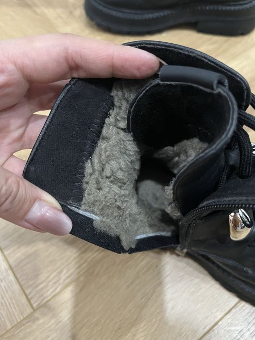 Продам зимние сапоги для девочки