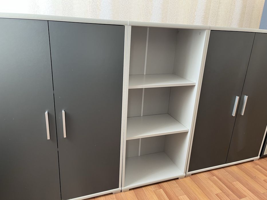 Продается  офисная  мебель