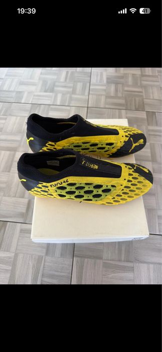 Adidasi de fotbal Puma future in stare buna marimea 42