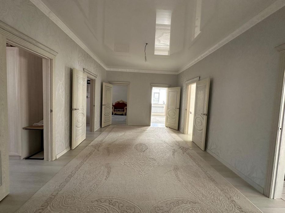 продается дом в центре города