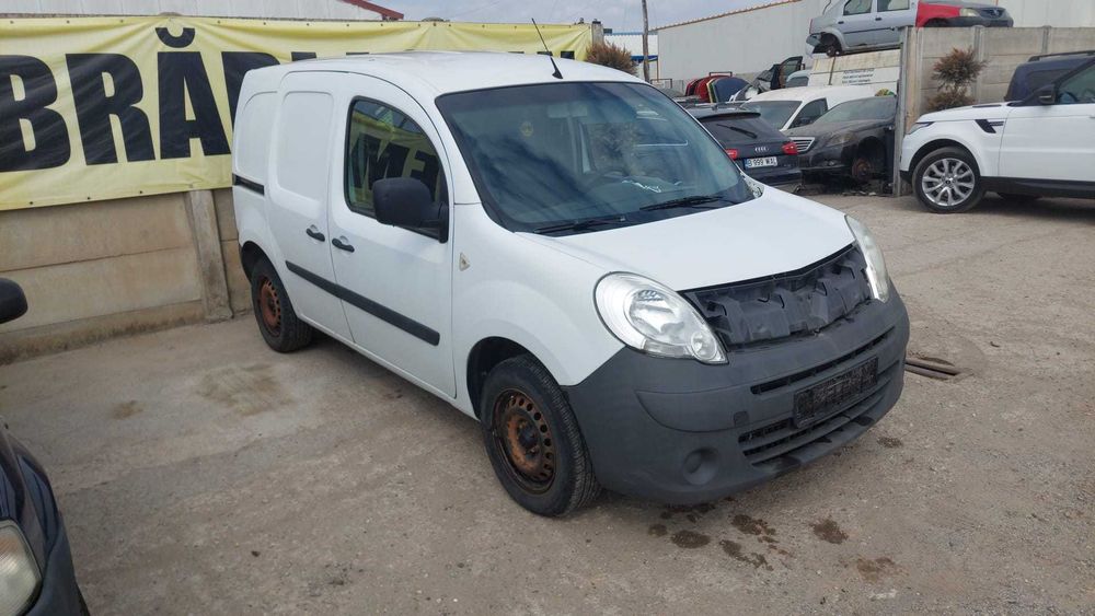 Vând piese caroserie Renault Kangoo 1.5 dCi, capotă Kangoo, uși Kangoo