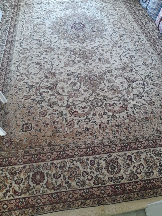 Продам палас в хорошем состояни