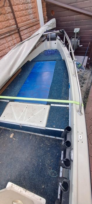 Barca+Motor 20CP+Peridoc=5100 EURO