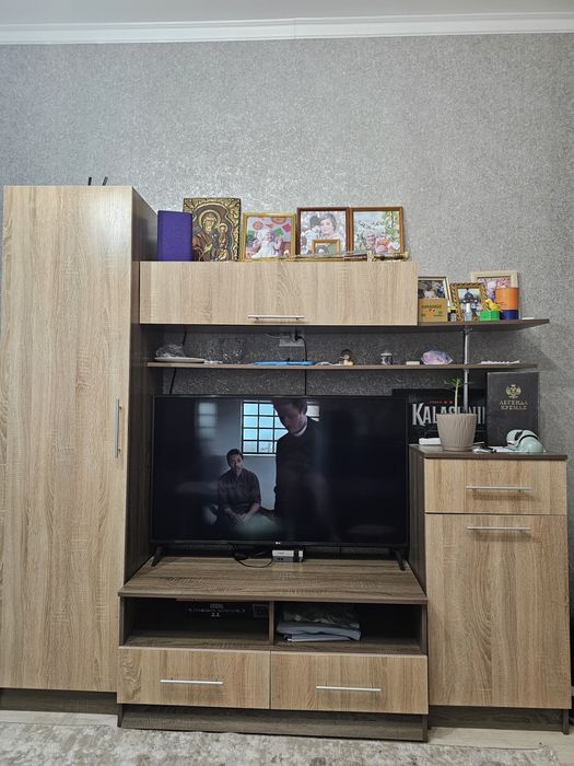 Продам стенку в хорошем состоянии!