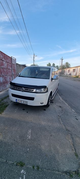 Volkswagen Transporte T5 8+1. Motor 2.0