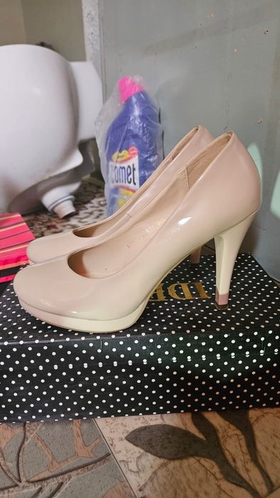 Туфли по 3000 тенге