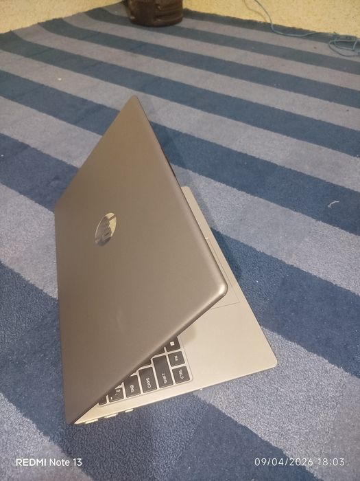 Hp noutbuk 512 talik

512 gb SSD xotira
8gb doimiy xotira ram
Rtx 580