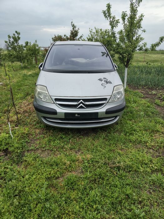 Vand citroen C8 pentru dezmembrat