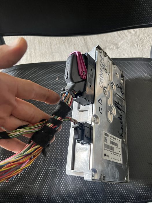 Amplificator Audi A4 A5 Bang and Olufsen 8T0035223S / 8t0035223s