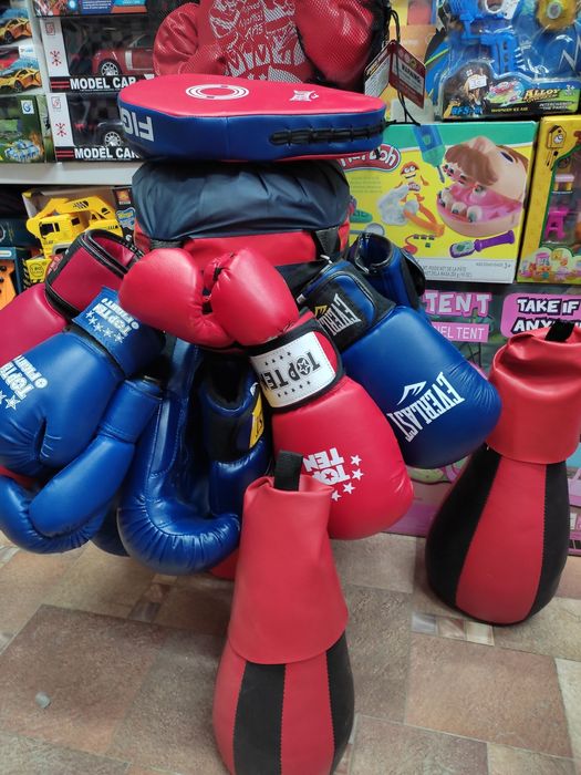 Перчатки боксерские