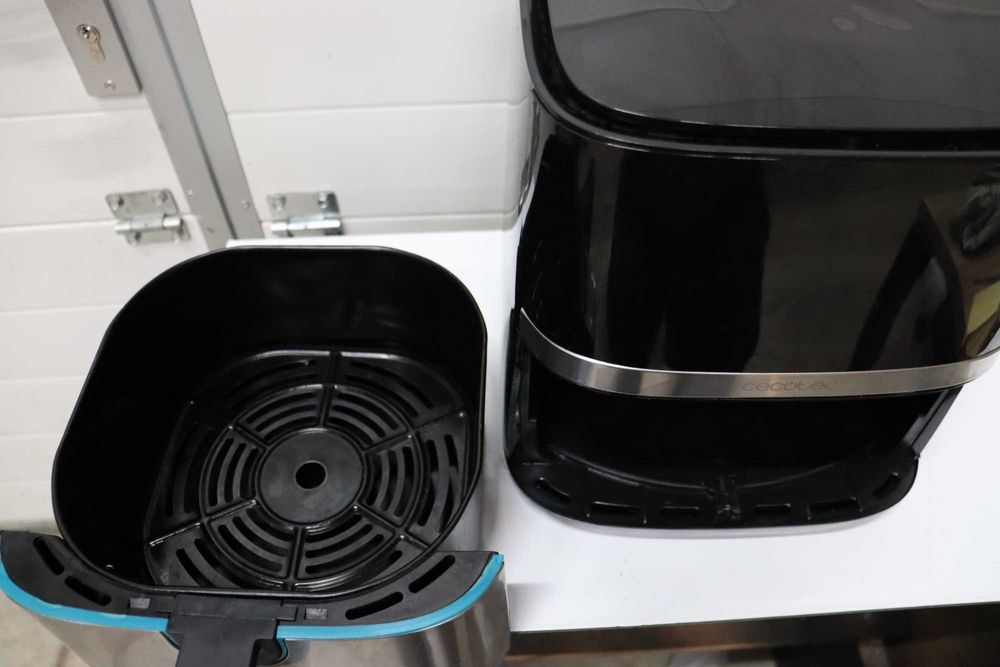 Cecotec 5,5L Air Fryer Cecofry Full InoxBlack 5500 Pro, 1700 W