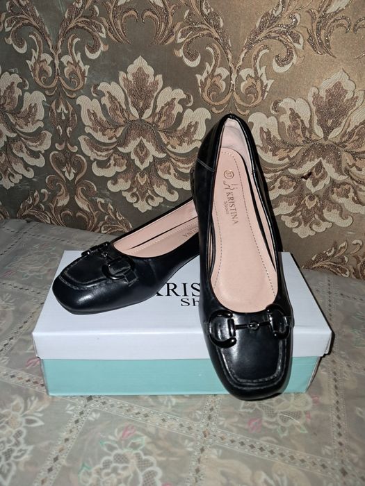 Razmer 37
Holati yangi karobkas