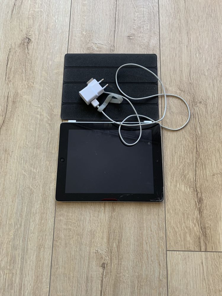 IPad 2.0 с кабел за зареждане и протектор гр. София Бъкстон • OLX.bg