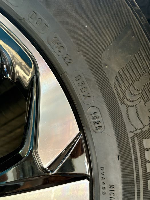 Оригинални джанти Kia / Киа 17" 5х114.3 + гуми 215/65/17