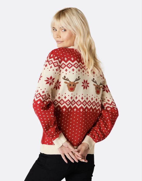 Коледен пуловер с елени