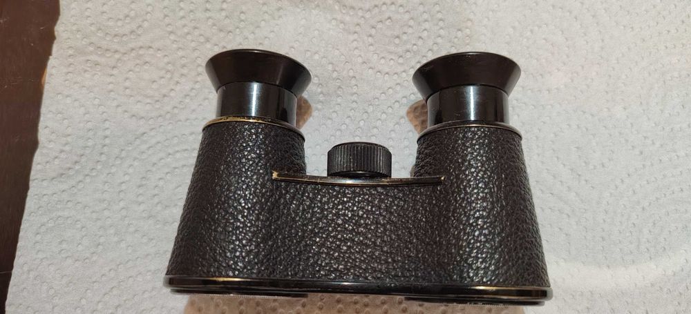 Продавам бинокъл Carl Zeiss Jena