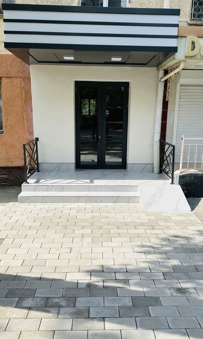 Продажа нежилое помещение  63.0 кв под магазин , офис