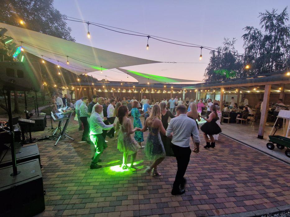 Cort nunti Team building Nunta Botez petreceri in aer liber