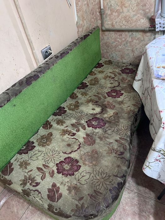 Диван раскладной.