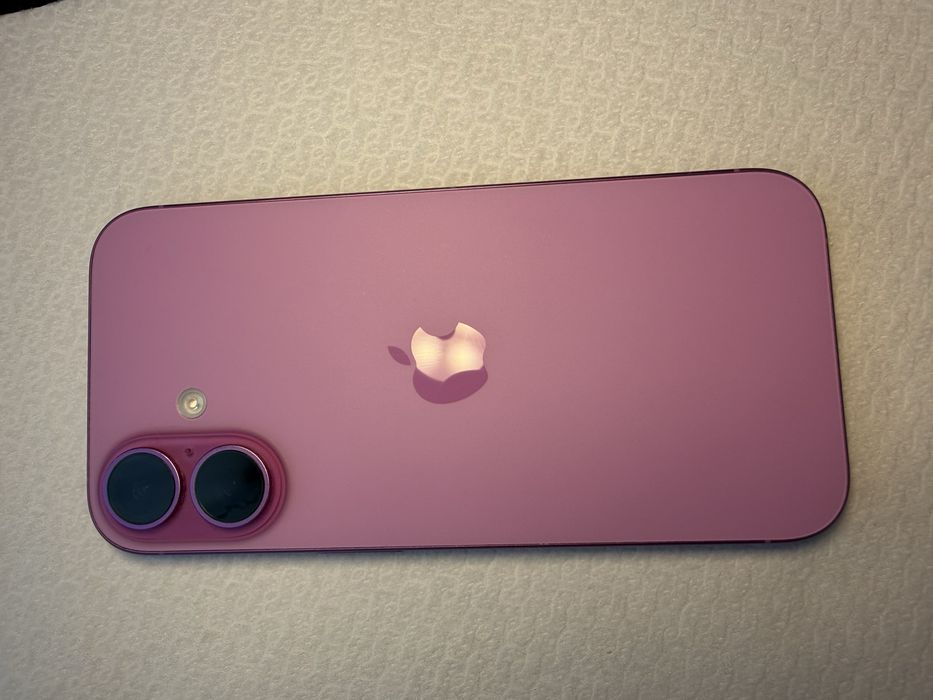 iPhone 16 Pink - Ideal pentru piese
