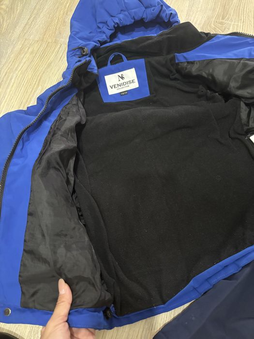 Продам осенние куртки для мальчиков