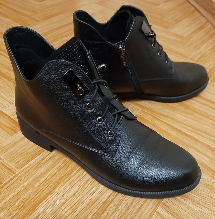 Ботинки из натуральной кожи