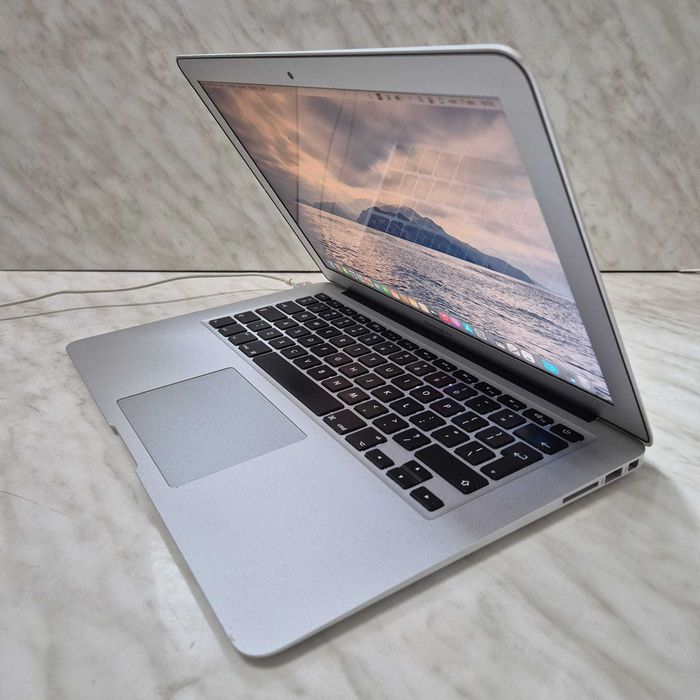 Laptop Apple MacBook Air 13 i5 8gb 250gb 2017 Zeus Amanet Rahova 30946