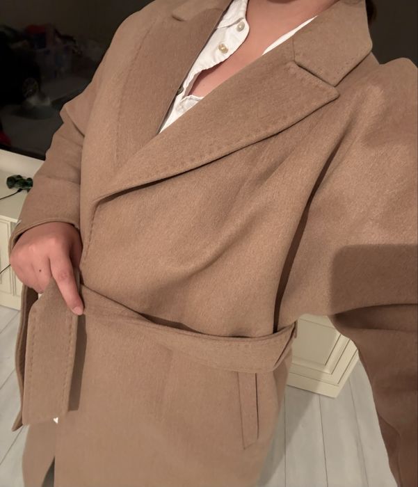 Продам новое пальто бренда Rafaello