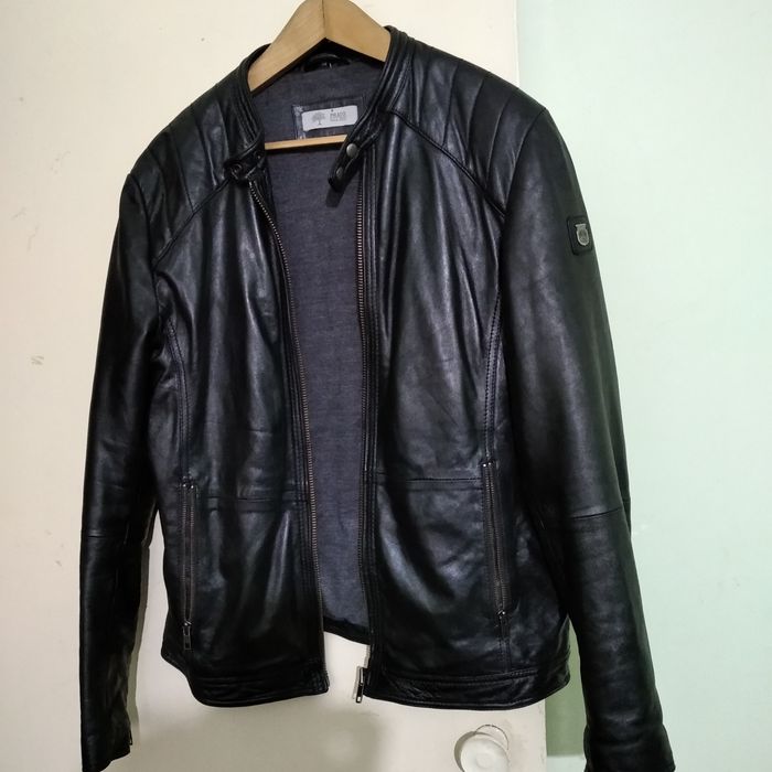 Продам кожаные куртки .