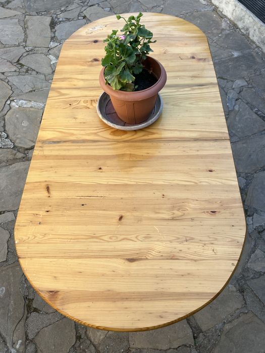 Дървенu Масu u пейки  от Масив